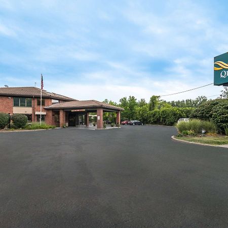 Quality Inn Ithaca - University Area Buitenkant foto