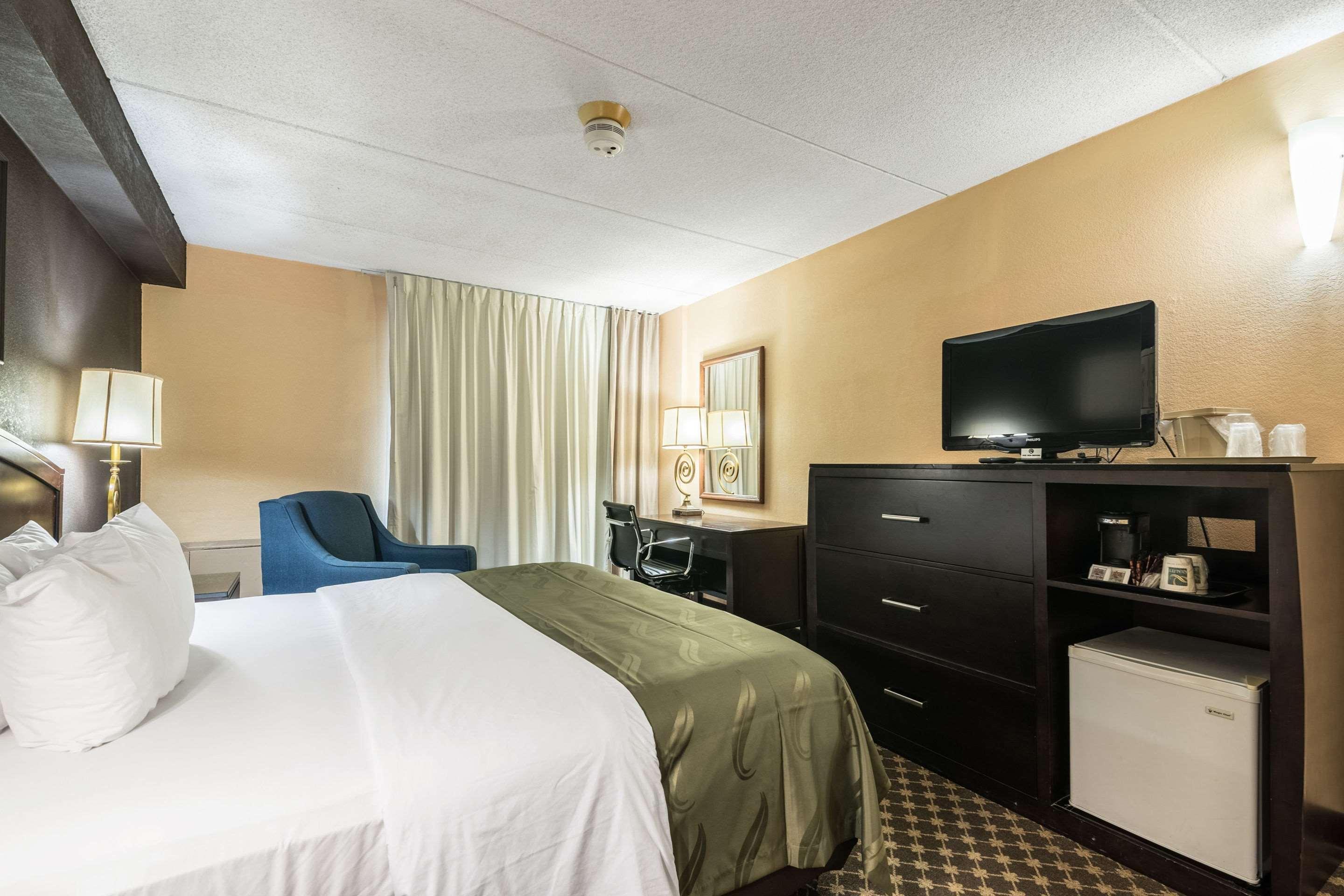 Quality Inn Ithaca - University Area Buitenkant foto