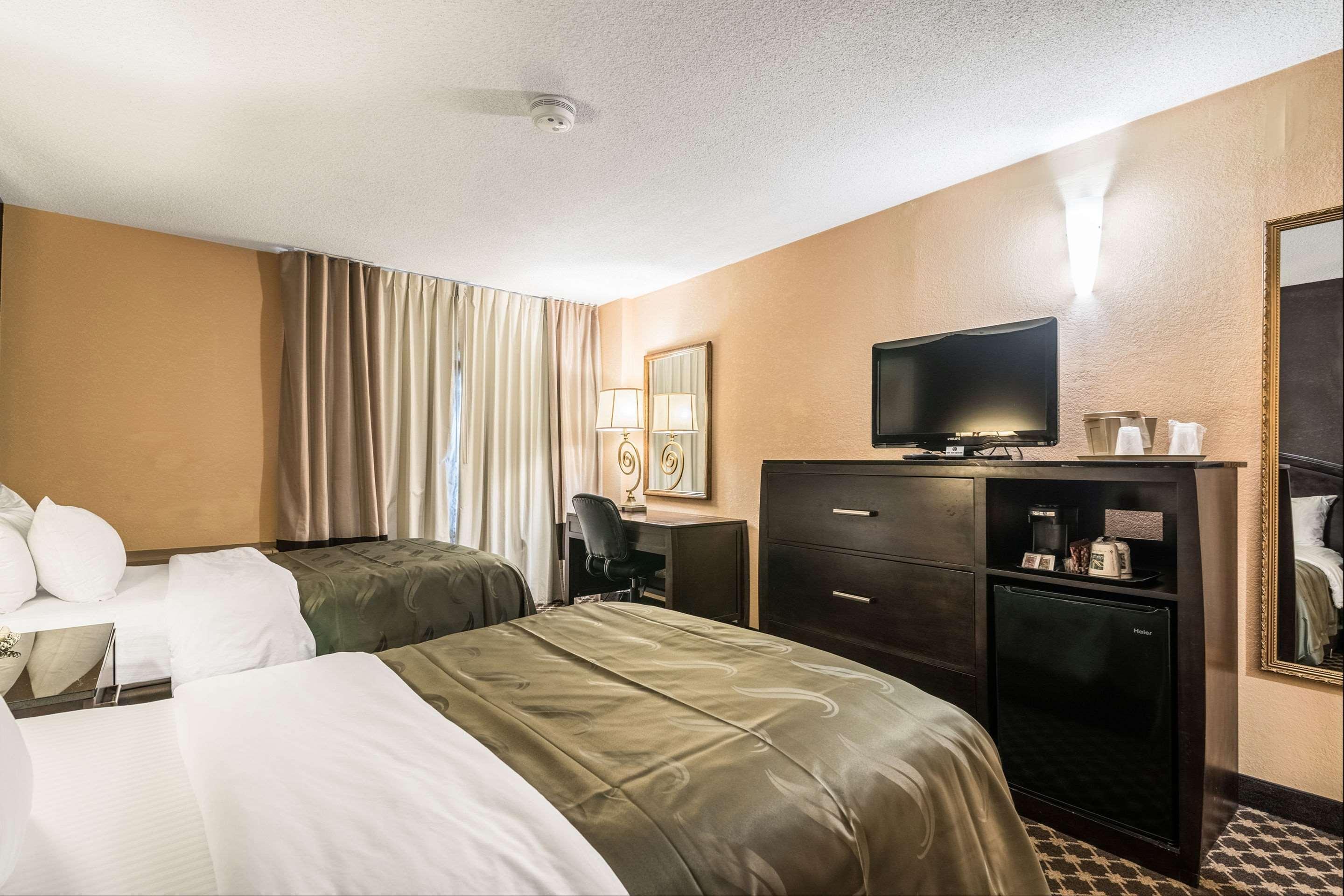 Quality Inn Ithaca - University Area Buitenkant foto