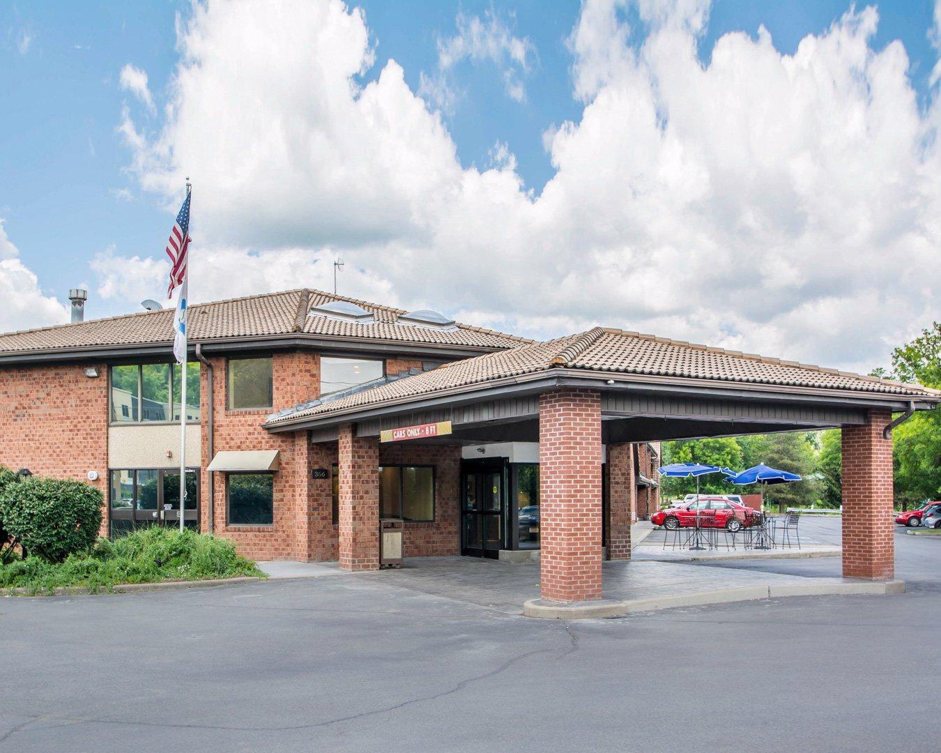 Quality Inn Ithaca - University Area Buitenkant foto