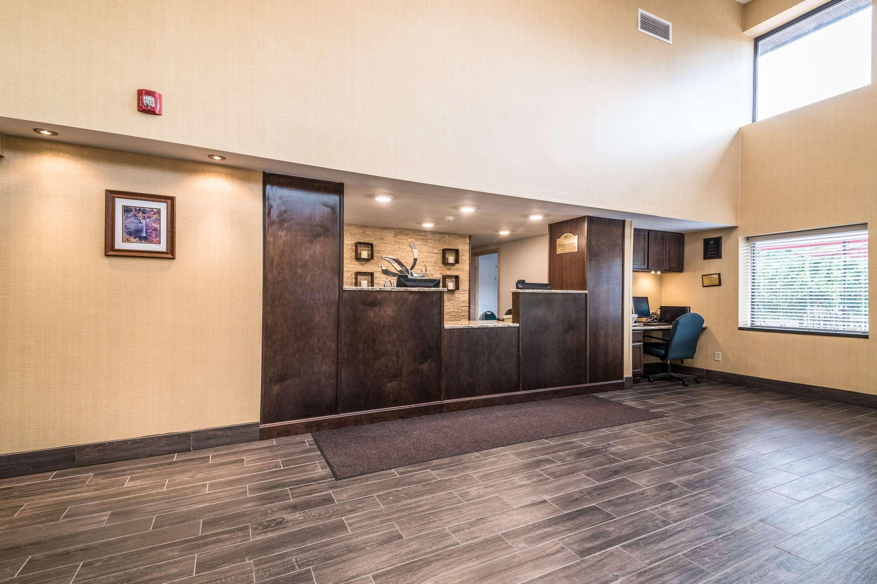 Quality Inn Ithaca - University Area Buitenkant foto