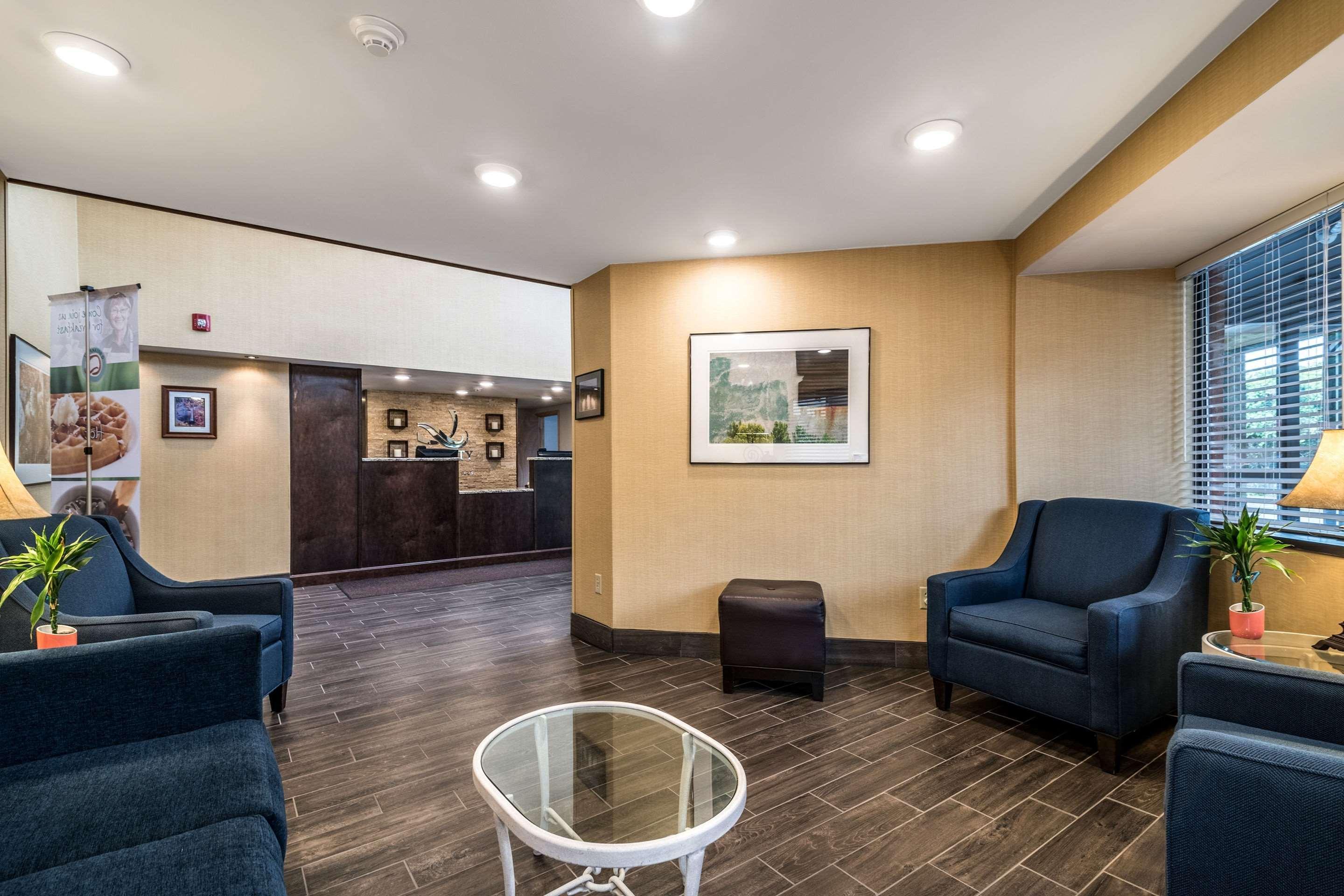 Quality Inn Ithaca - University Area Buitenkant foto