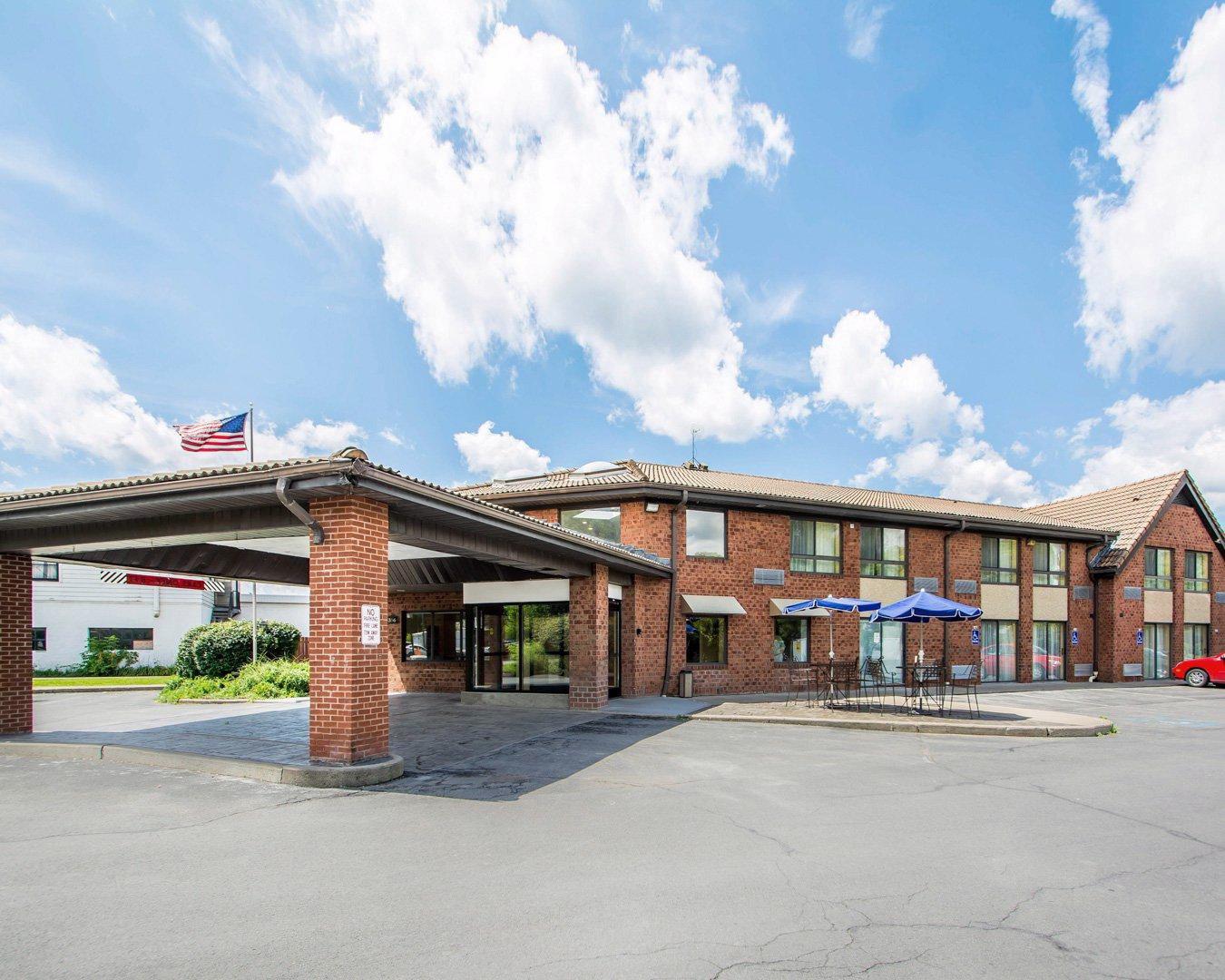 Quality Inn Ithaca - University Area Buitenkant foto